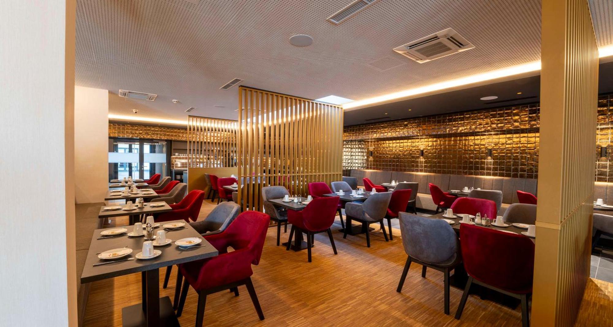 Plaza Inn Wiener Neustadt, BW Signature Collection Экстерьер фото